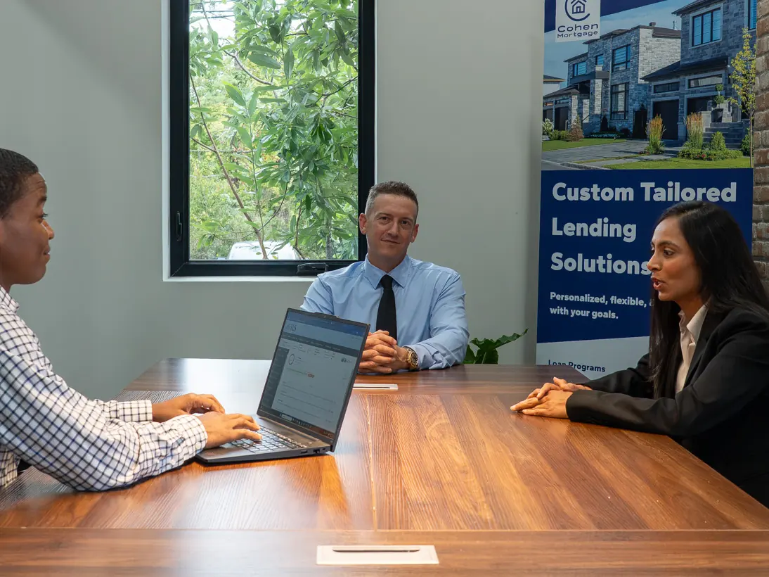 Yamini Patel, Cohen Mortgage loan officer, in a client consultation